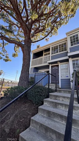 $3,600 | 103 West Spring Street, Unit A, Long Beach, CA 90806