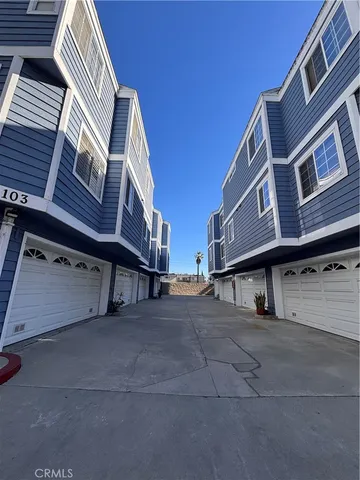 $3,600 | 103 West Spring Street, Unit A, Long Beach, CA 90806