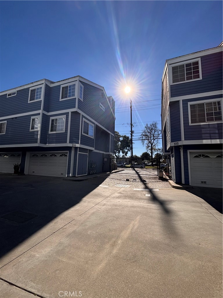 103 West Spring Street, Unit A Long Beach, CA 90806 - Photo 25 of 27 a large building with a street