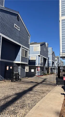 $3,600 | 103 West Spring Street, Unit A, Long Beach, CA 90806