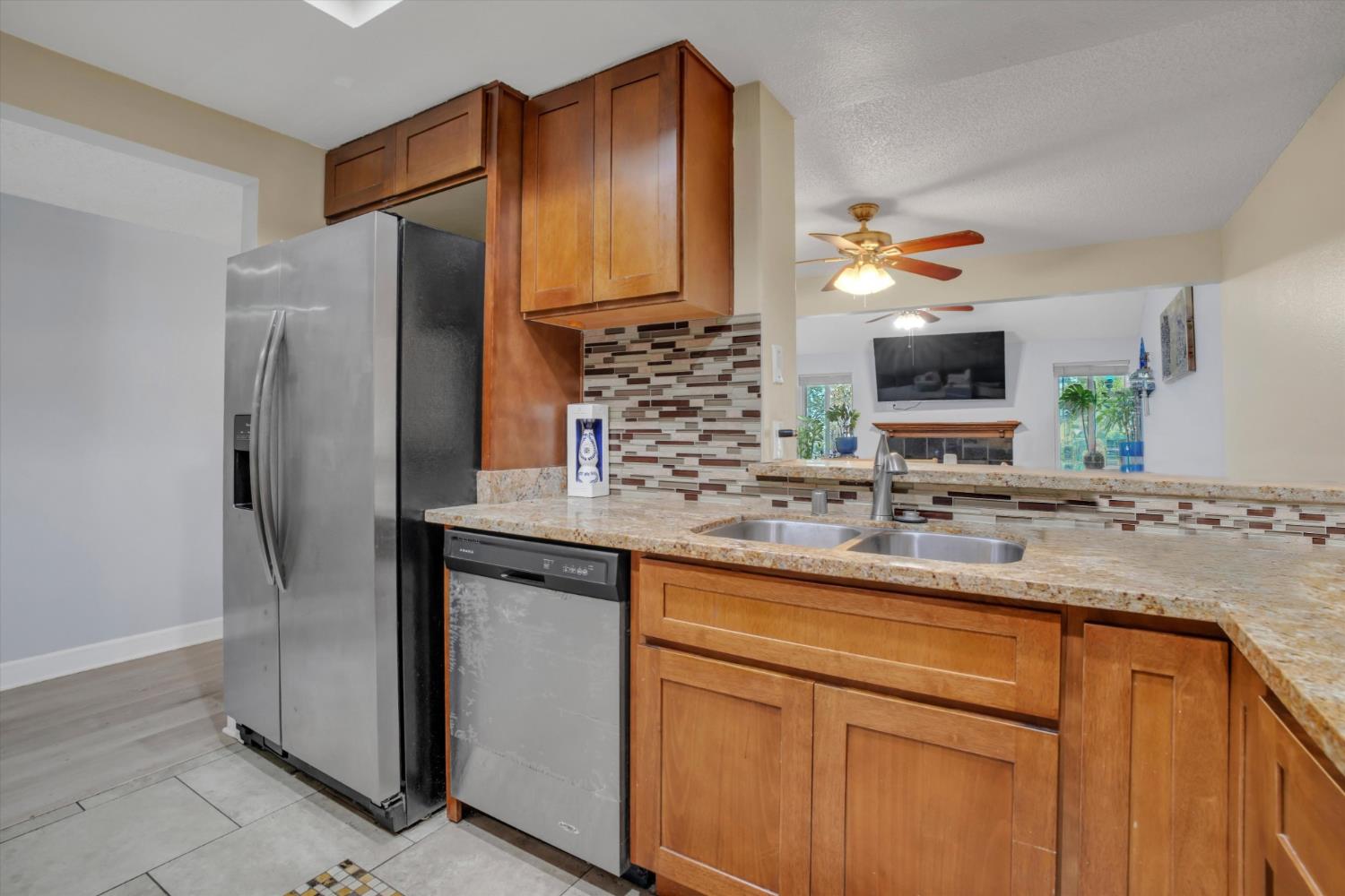 1670 Clayton Road, Unit 20 Concord, CA 94520 - Photo 6 of 25 Gallery Image 6