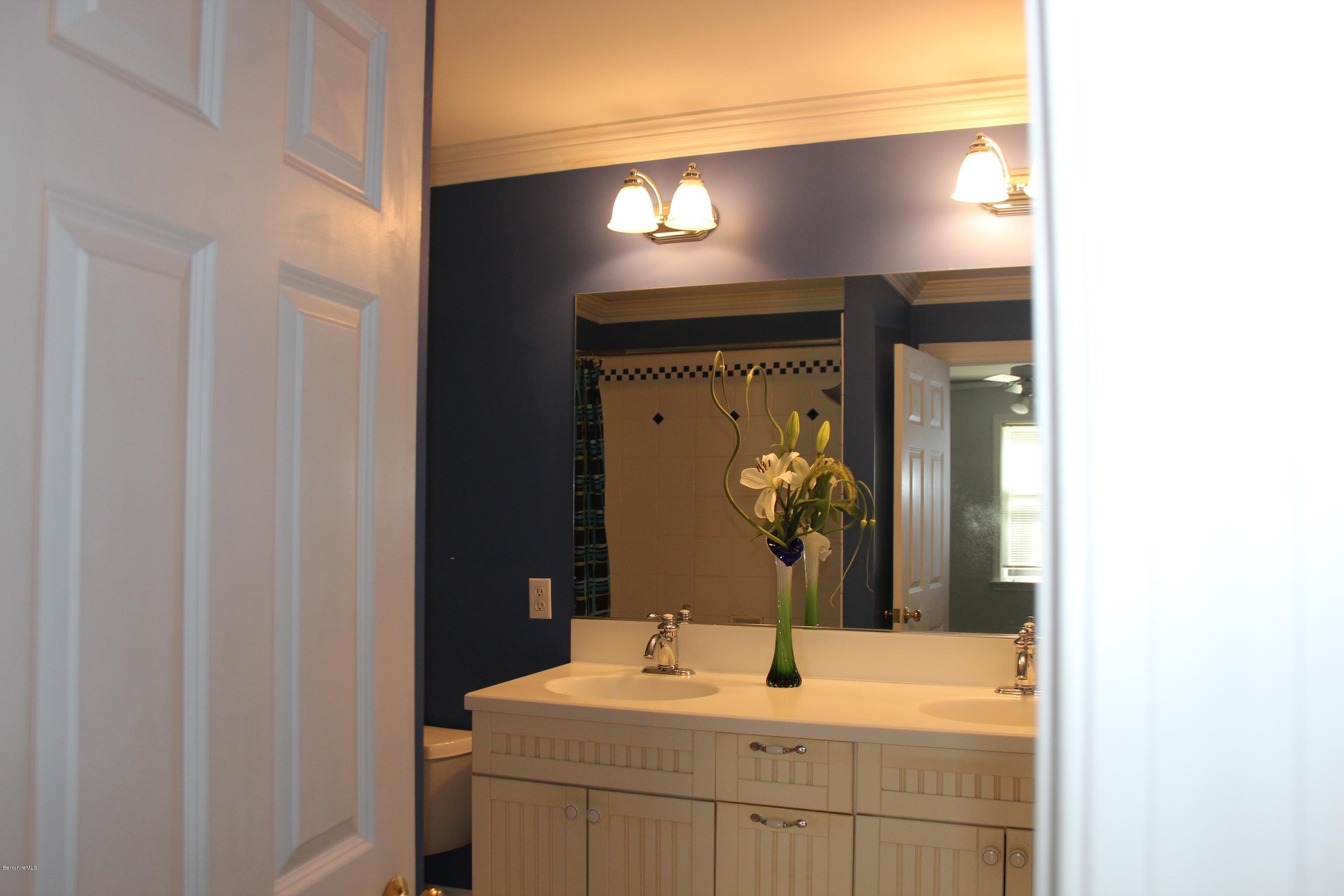 290 Barker Road Pittsfield, MA 01201 - Photo 13 of 30 2014-08-08 11