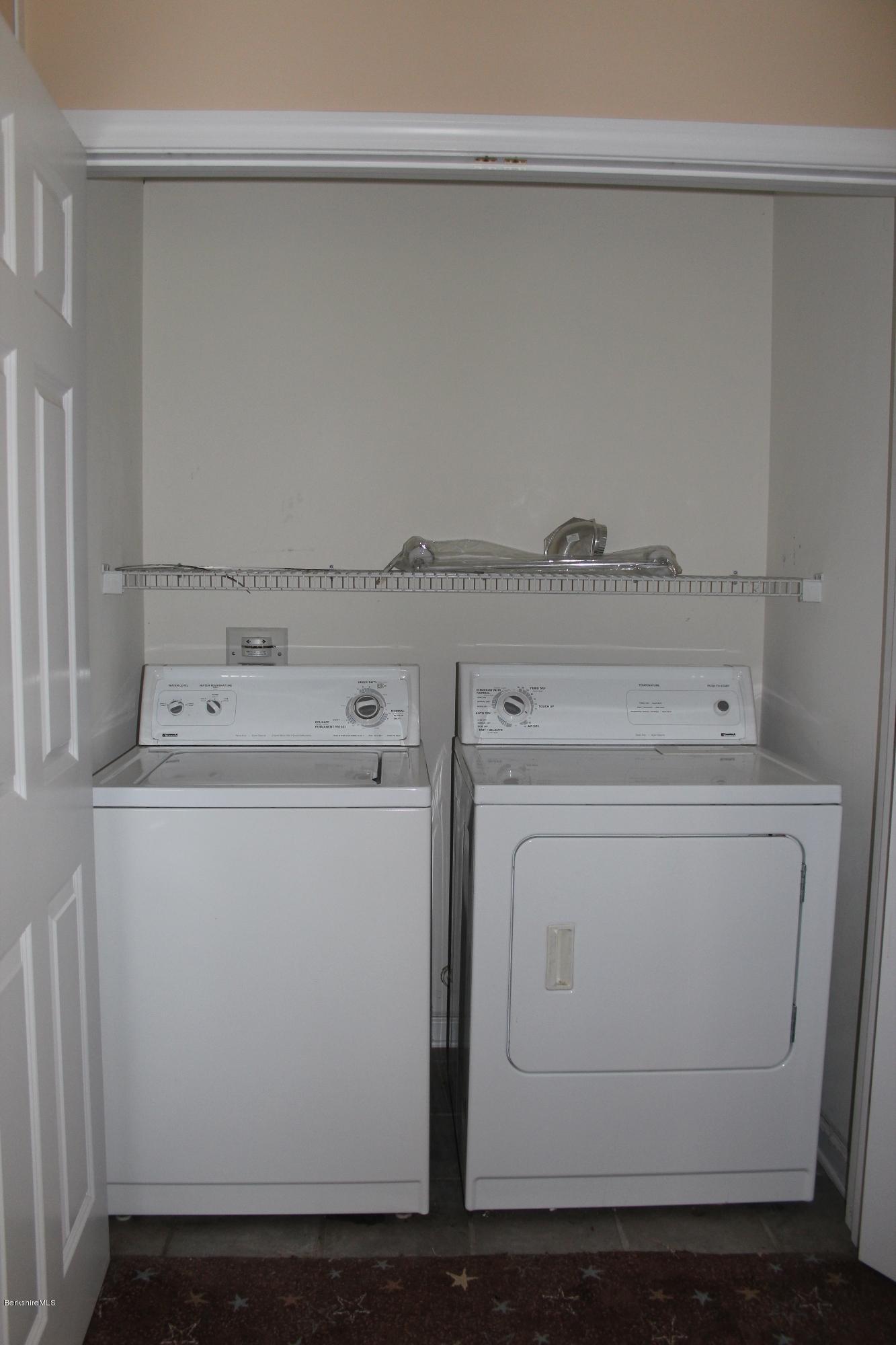 290 Barker Road Pittsfield, MA 01201 - Photo 17 of 30 2014-08-08 11