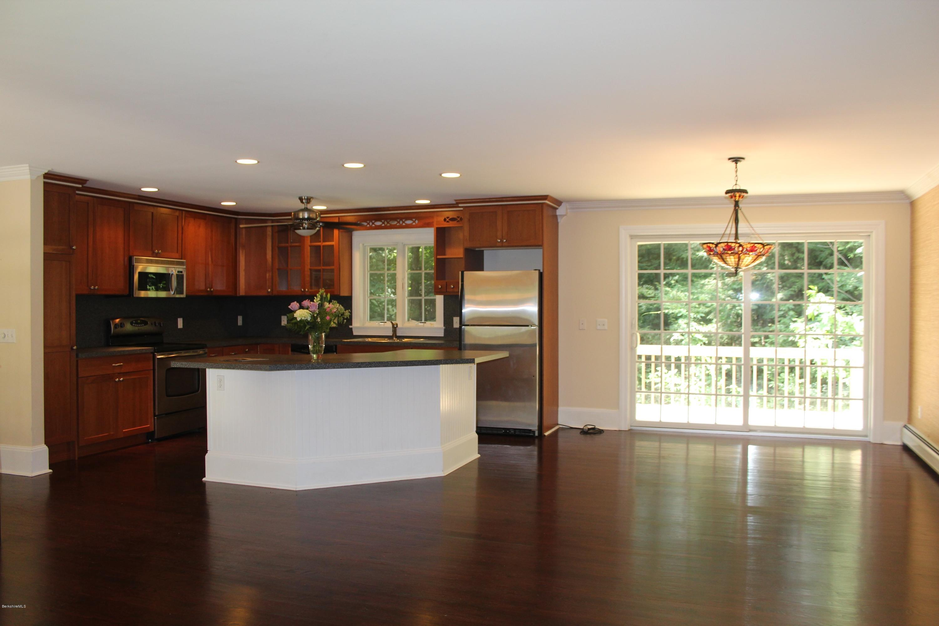 290 Barker Road Pittsfield, MA 01201 - Photo 9 of 30 2014-08-08 11