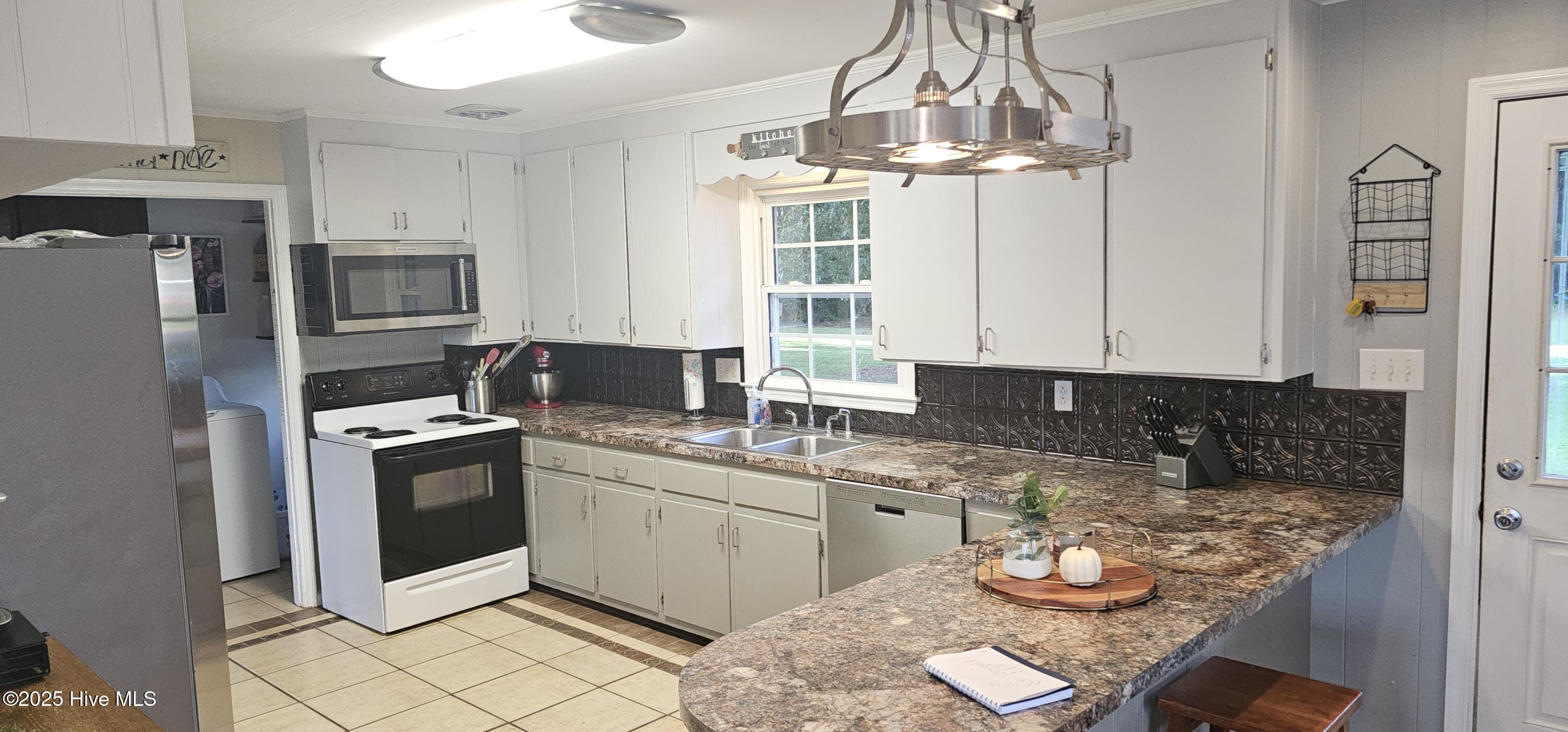 613 Doolittle Mill Road Conway, NC 27820 - Photo 16 of 63 Kitchen