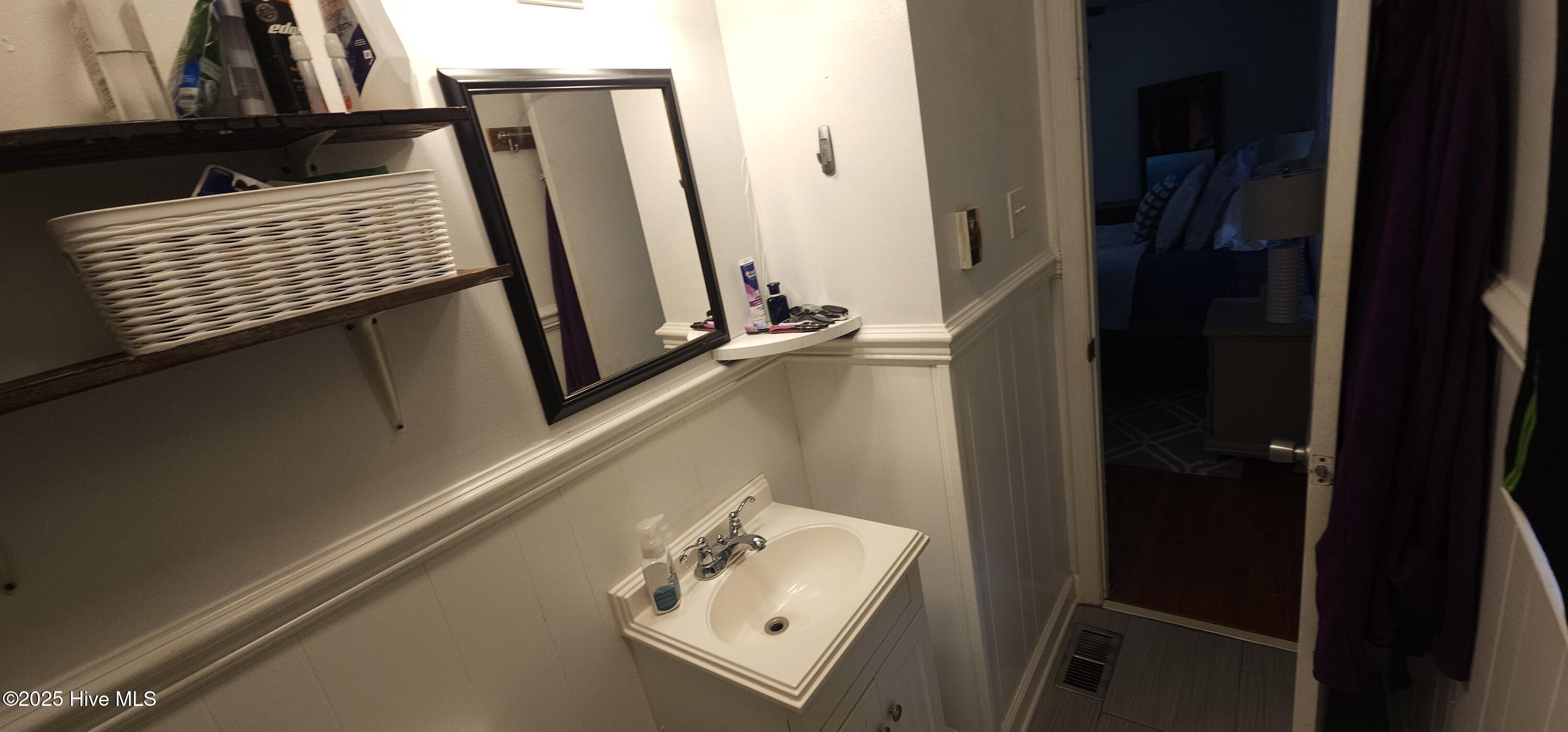 613 Doolittle Mill Road Conway, NC 27820 - Photo 38 of 63 Master bathroom