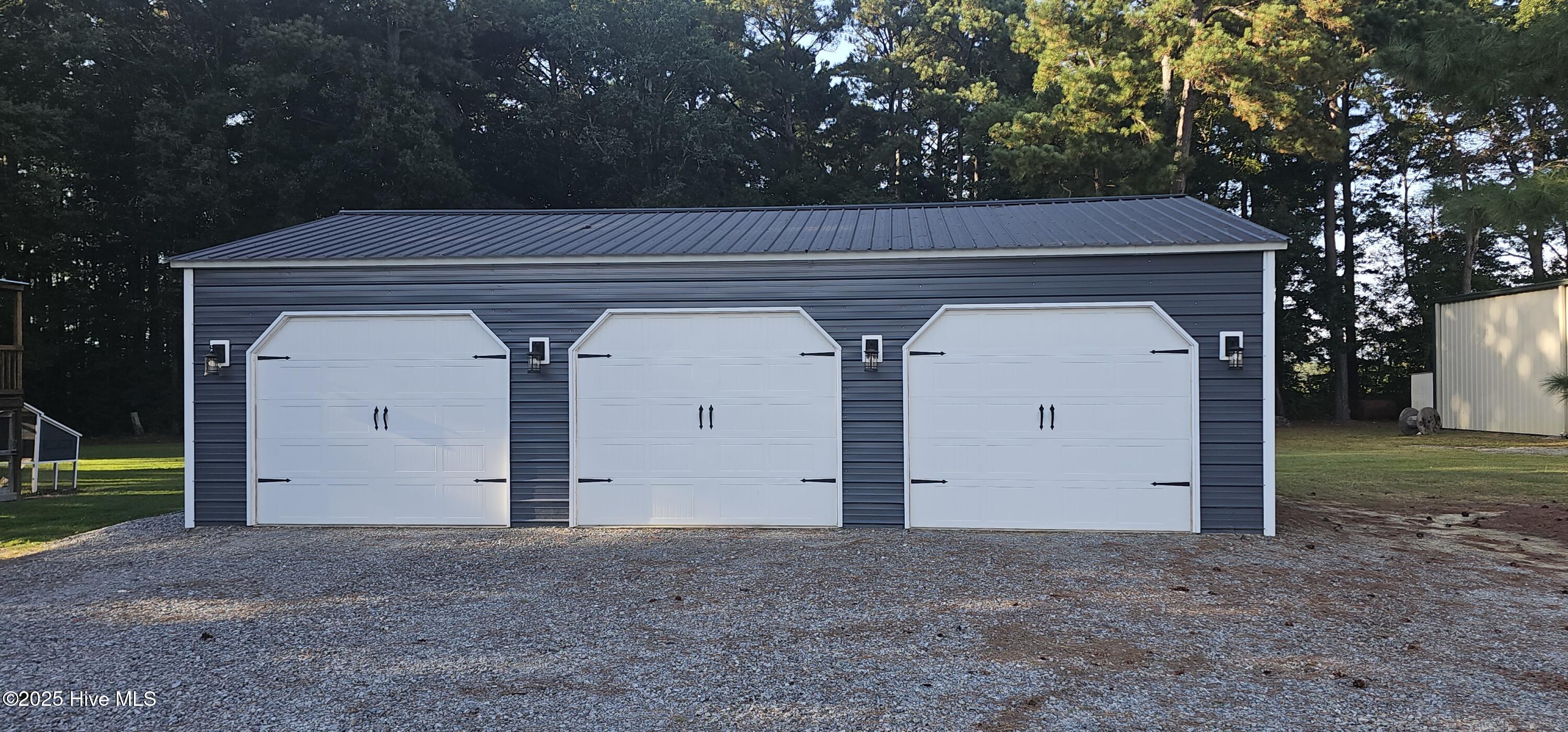 613 Doolittle Mill Road Conway, NC 27820 - Photo 53 of 63 Garage