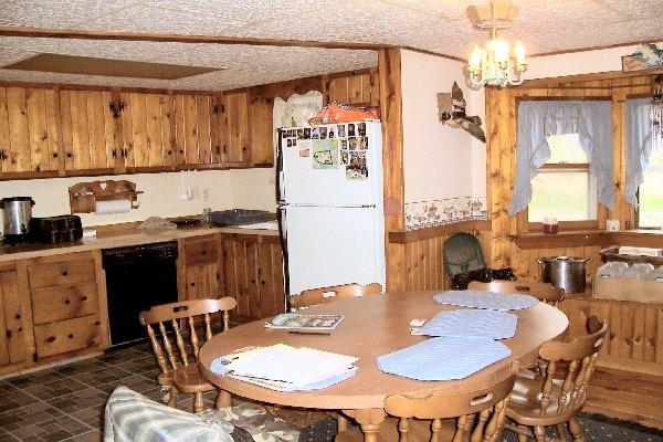 3 Steele Road Bushkill, PA 18324 - Photo 3 of 7 Kitchen