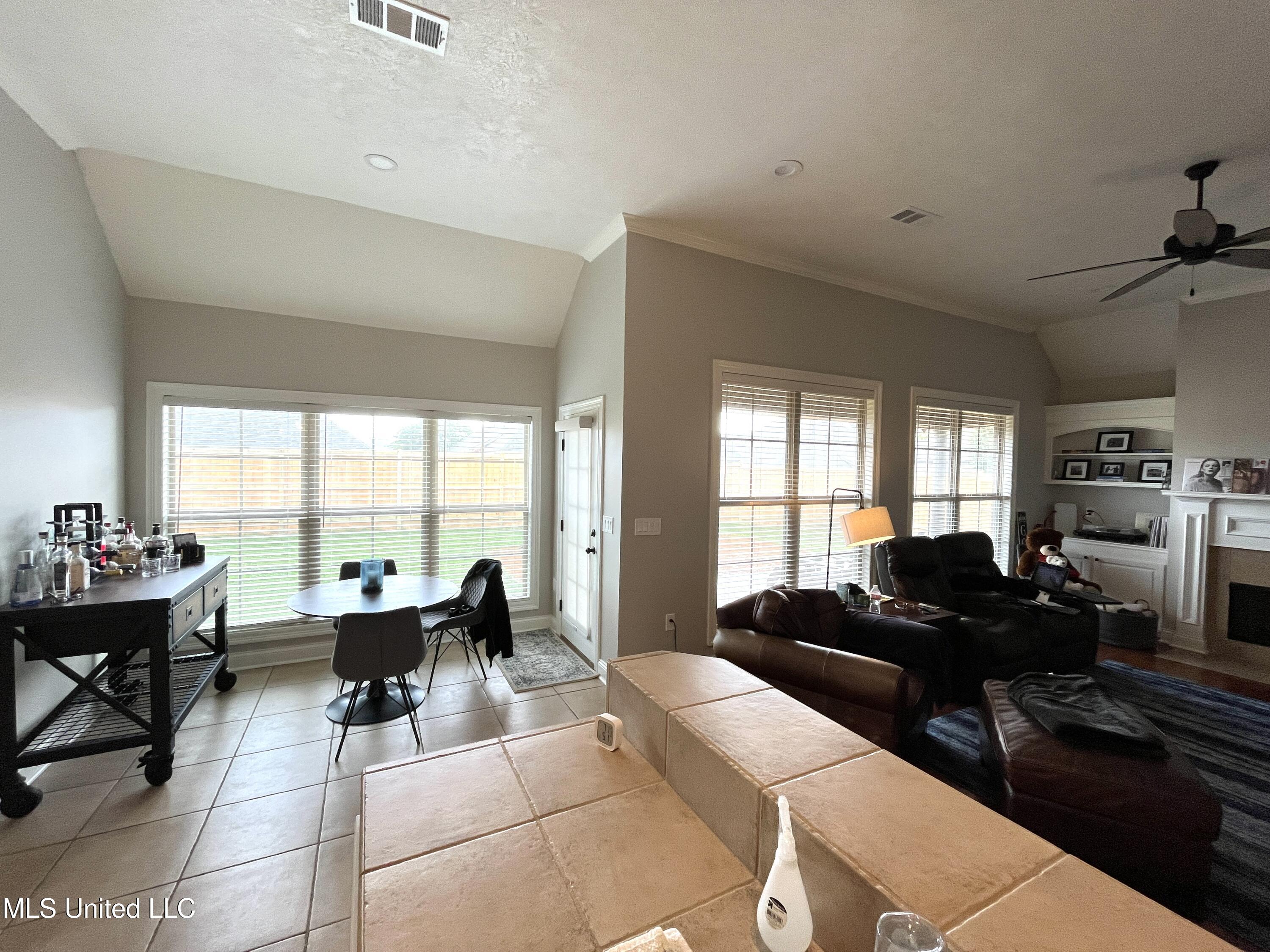 304 Eastside View Brandon, MS 39047 - Photo 5 of 10 IMG_0002