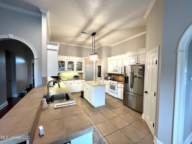 $349,000 | 304 Eastside View, Brandon, MS 39047