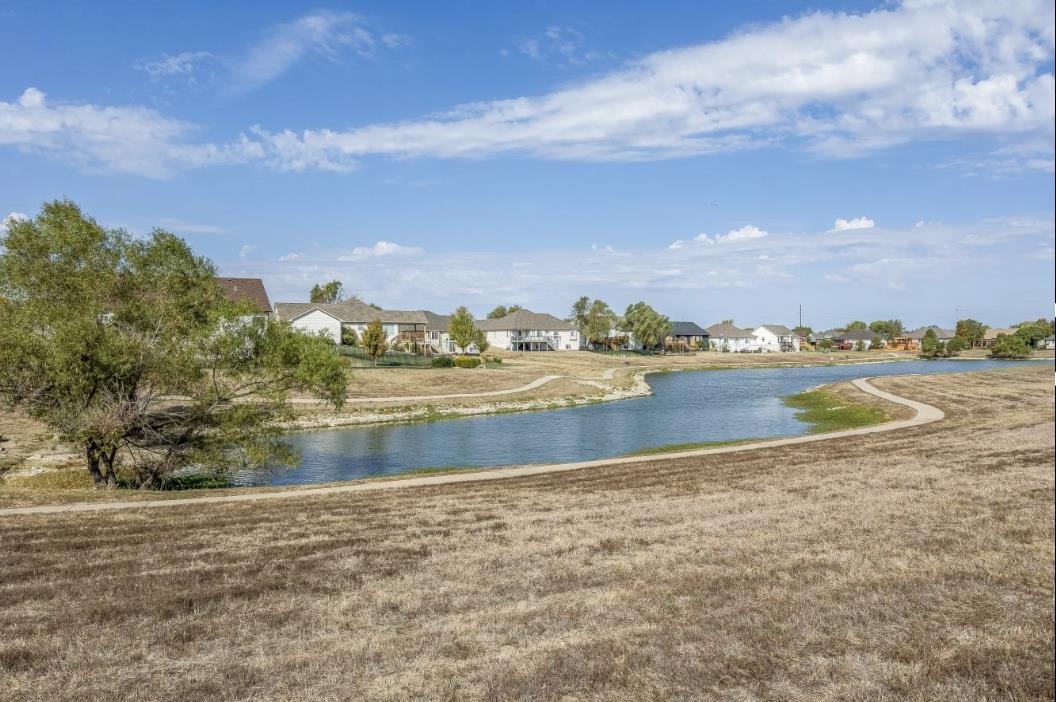 2129 South Cranbrook Court Wichita, KS 67207 - Photo 3 of 26