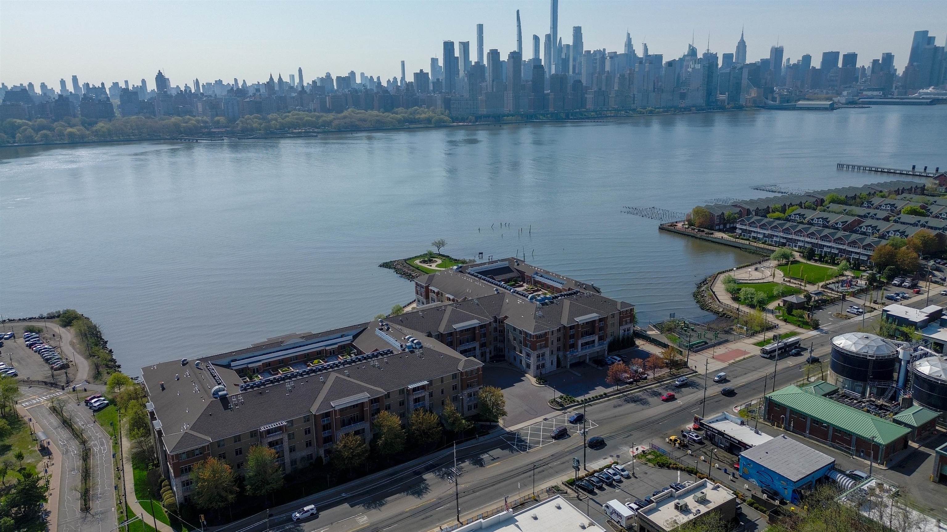 7400 River Road, Unit 317 North Bergen, NJ 07047 - Photo 40 of 41 a terrace of a house with outdoor seating