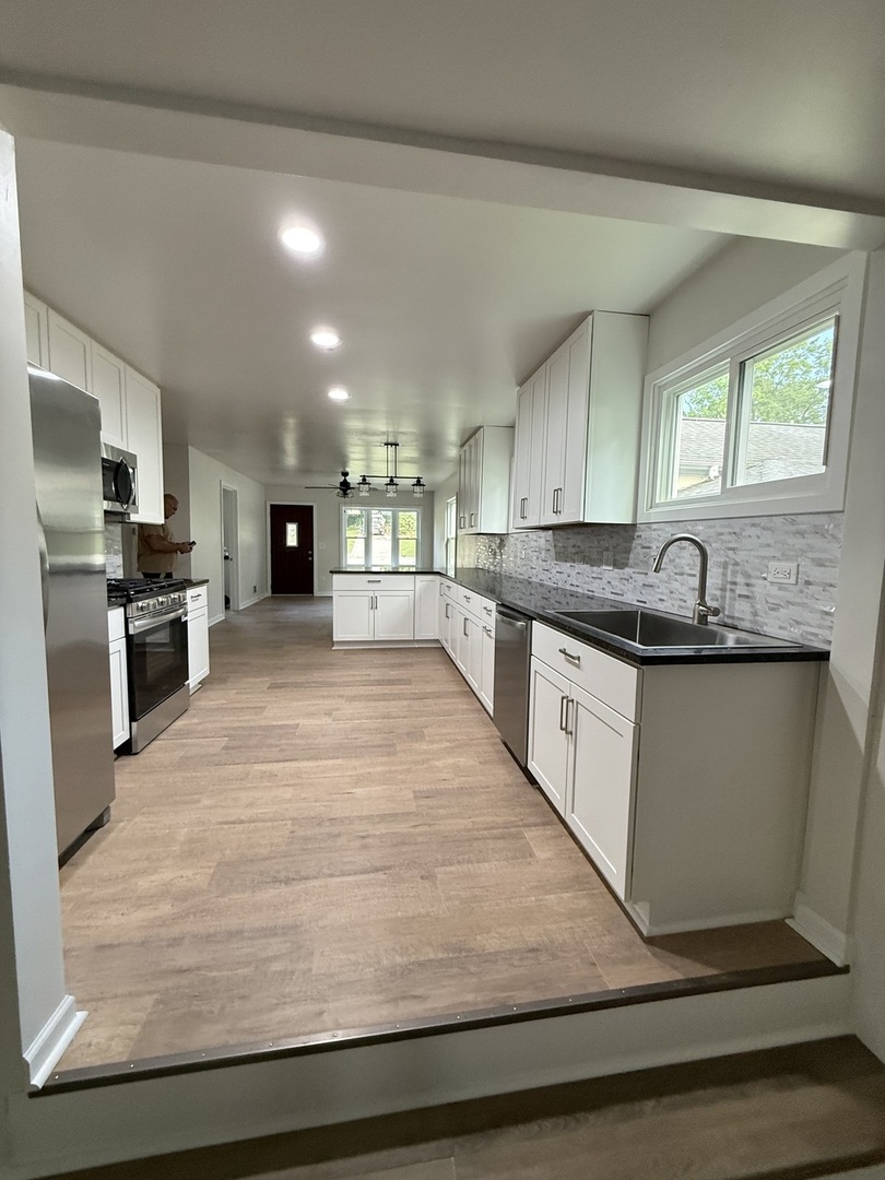 507 South Hamilton Street Lockport, IL 60441 - Photo 9 of 37