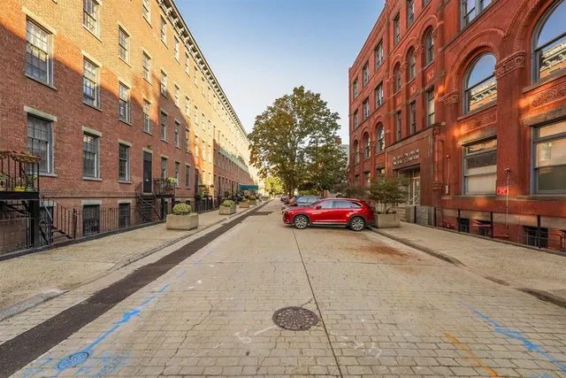 $398,000 | 187 Wayne Street, Unit 207C, Jersey City, NJ 07302