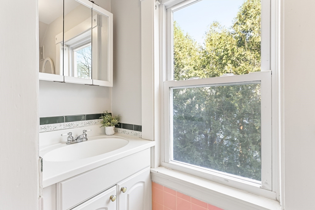18 Edgewood Street Needham, MA 02492 - Photo 20 of 34 Gallery Image 20