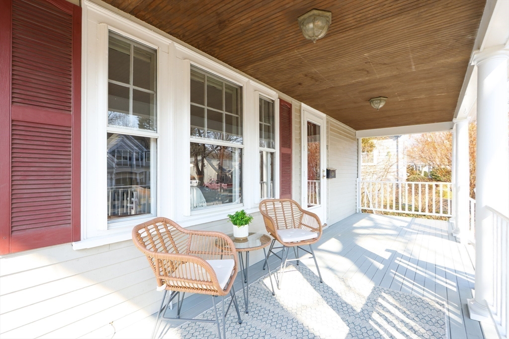 18 Edgewood Street Needham, MA 02492 - Photo 4 of 34 Gallery Image 4