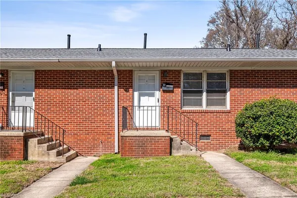 $875 | 217 McIver Street, Unit D, Greensboro, NC 27403