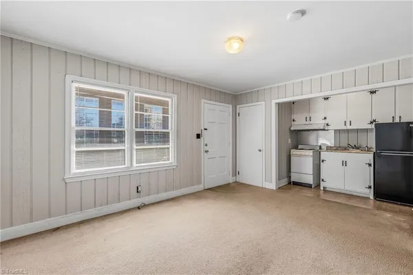 $875 | 217 McIver Street, Unit D, Greensboro, NC 27403