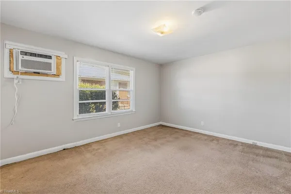 $875 | 217 McIver Street, Unit D, Greensboro, NC 27403