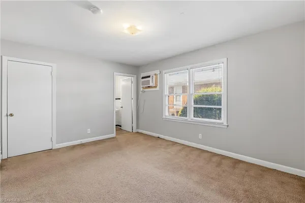 $875 | 217 McIver Street, Unit D, Greensboro, NC 27403