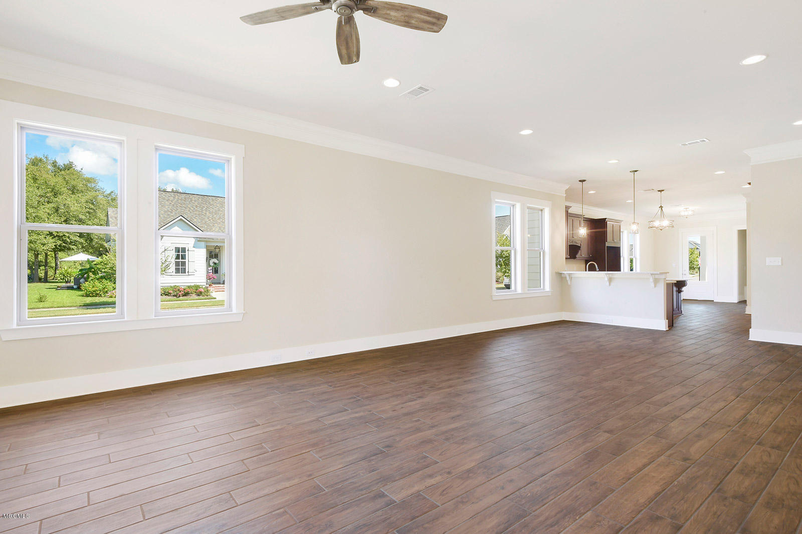 2021 Alphabet Road Gulfport, MS 39503 - Photo 12 of 29 005_1600x1067_mls_1600x1067