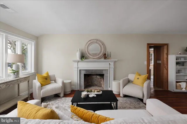 $850,000 | 7953 Bolling Drive, Alexandria, VA 22308