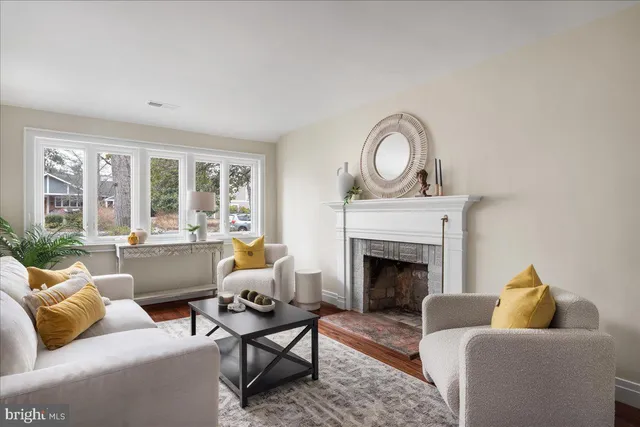 $850,000 | 7953 Bolling Drive, Alexandria, VA 22308