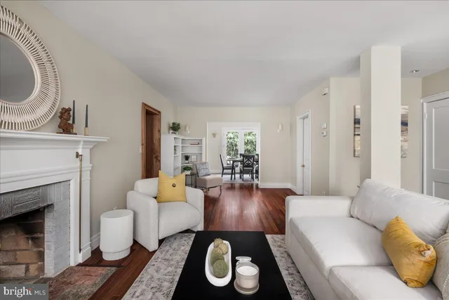 $850,000 | 7953 Bolling Drive, Alexandria, VA 22308