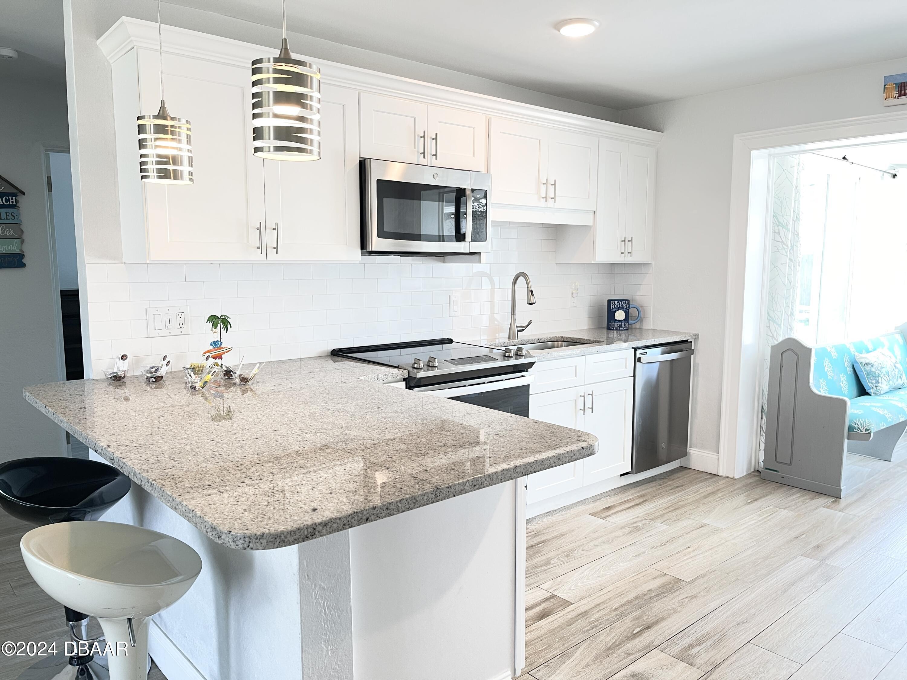 3 Tropical Drive Ormond Beach, FL 32176 - Photo 4 of 31 757