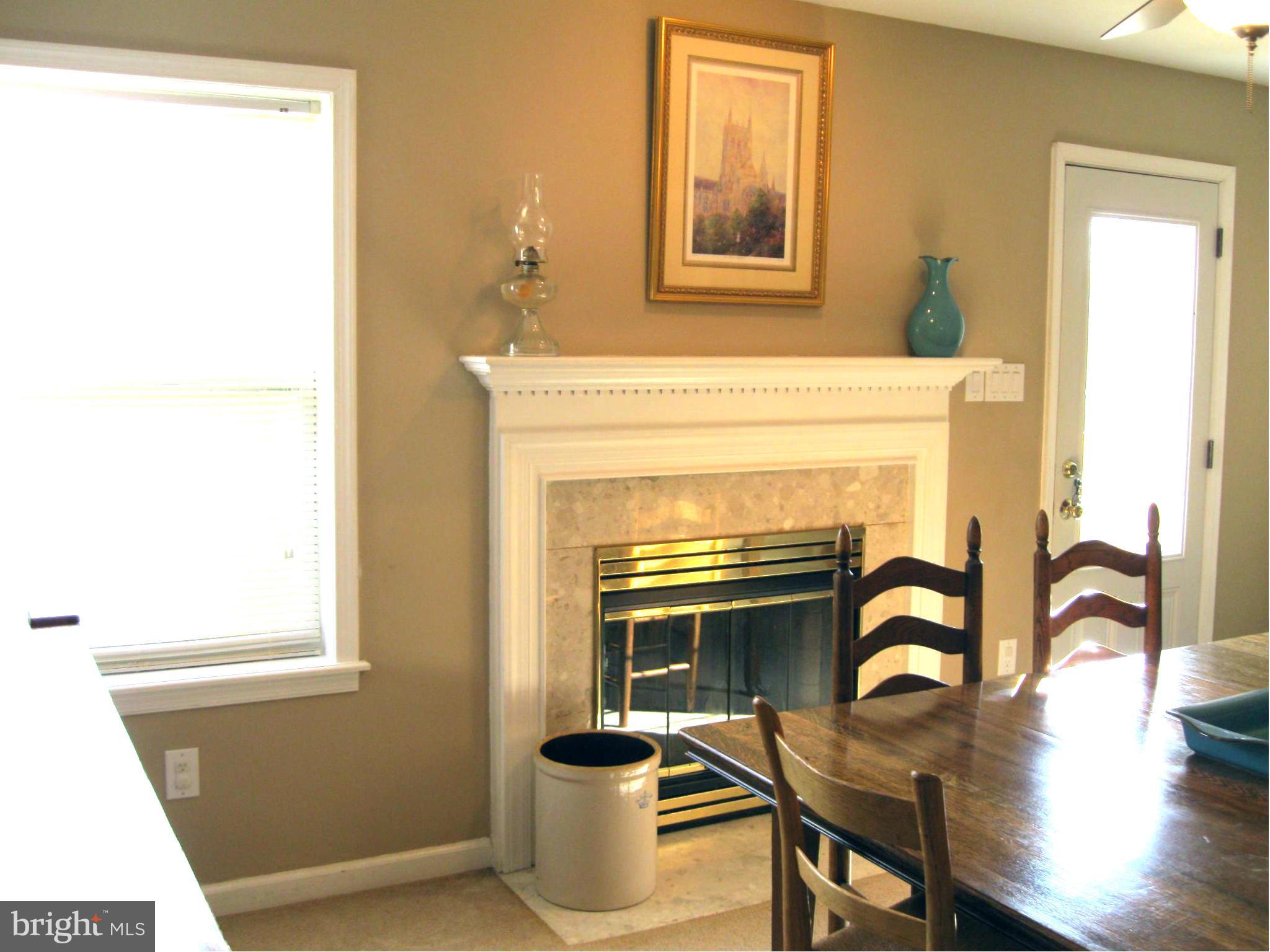 17086 Waterloo Road Amissville, VA 20106 - Photo 4 of 29 Living Room