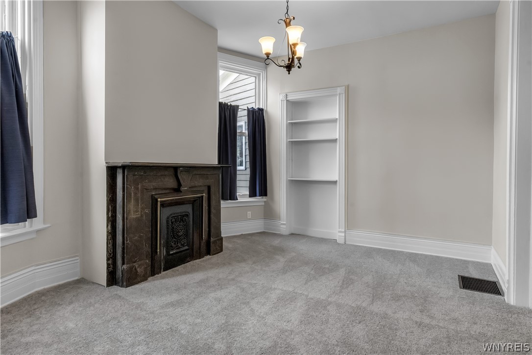 399 Fargo Avenue Buffalo, NY 14213 - Photo 13 of 33 Parlor