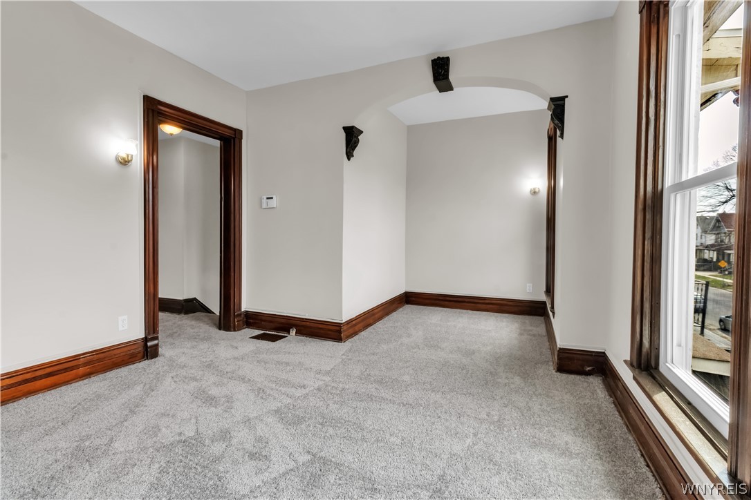 399 Fargo Avenue Buffalo, NY 14213 - Photo 25 of 33 Front bedroom