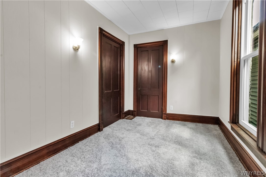 399 Fargo Avenue Buffalo, NY 14213 - Photo 28 of 33 Middle right side bedroom