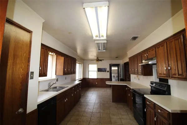 $359,000 | 6681 Farm To Market Road 3054, Malakoff, TX 75148