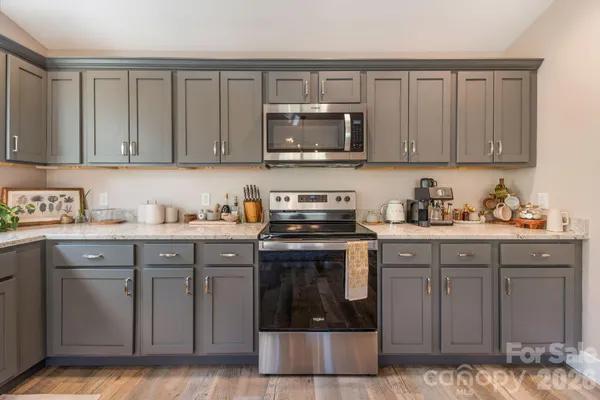 $515,000 | 38 Sunrise Drive, Mars Hill, NC 28754