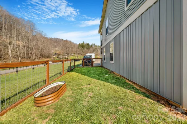 $515,000 | 38 Sunrise Drive, Mars Hill, NC 28754