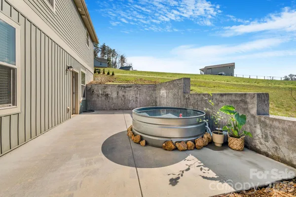 $515,000 | 38 Sunrise Drive, Mars Hill, NC 28754