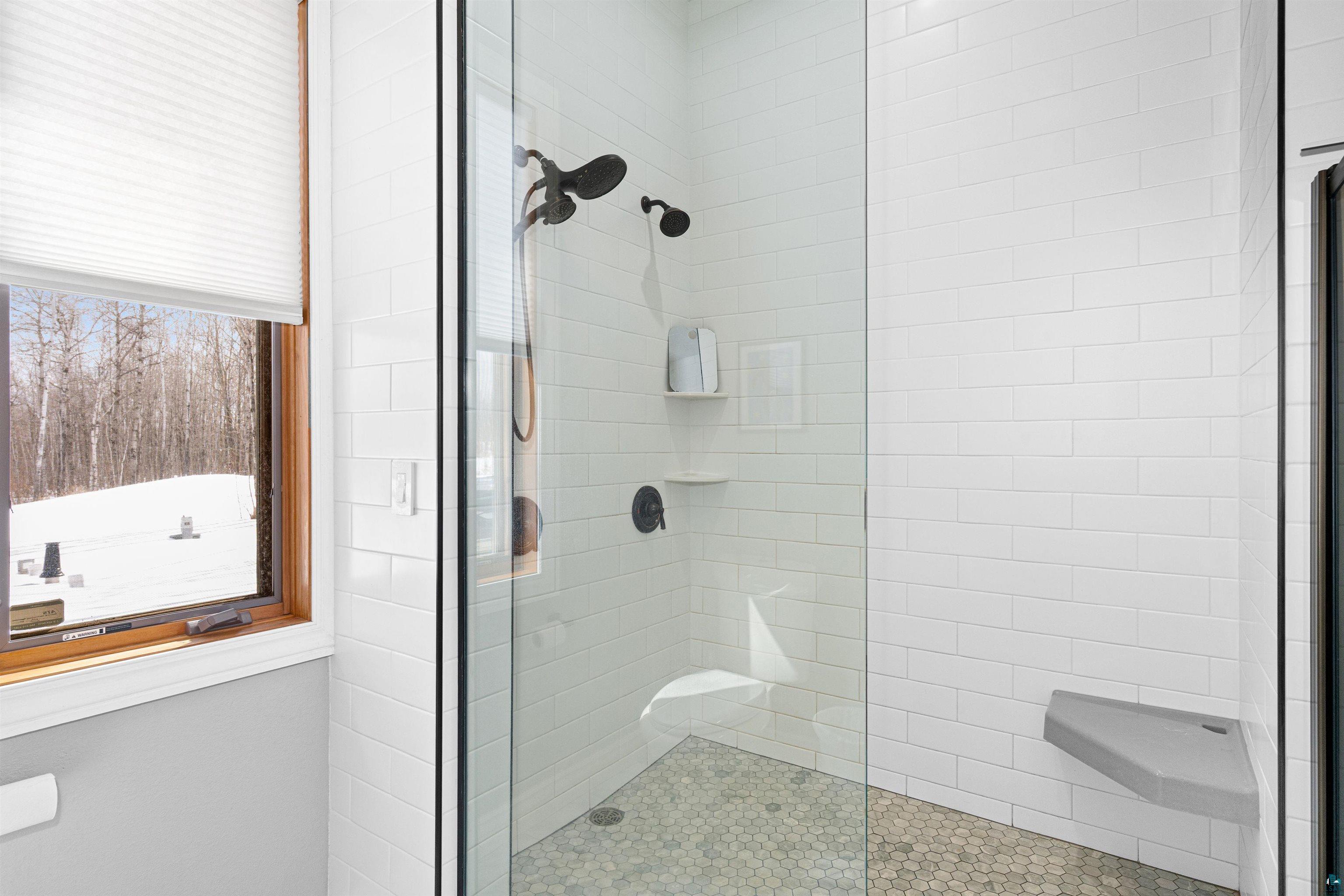 390 Crosby Road Cloquet, MN 55720 - Photo 22 of 41 Primary Bathroom