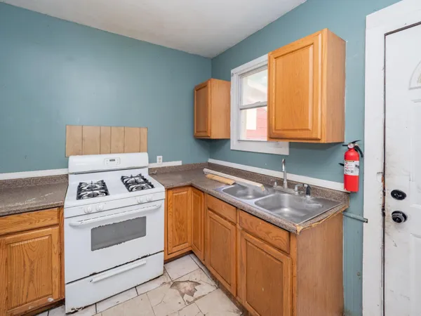 $149,000 | 935 Osborne Street, Kalamazoo, MI 49001