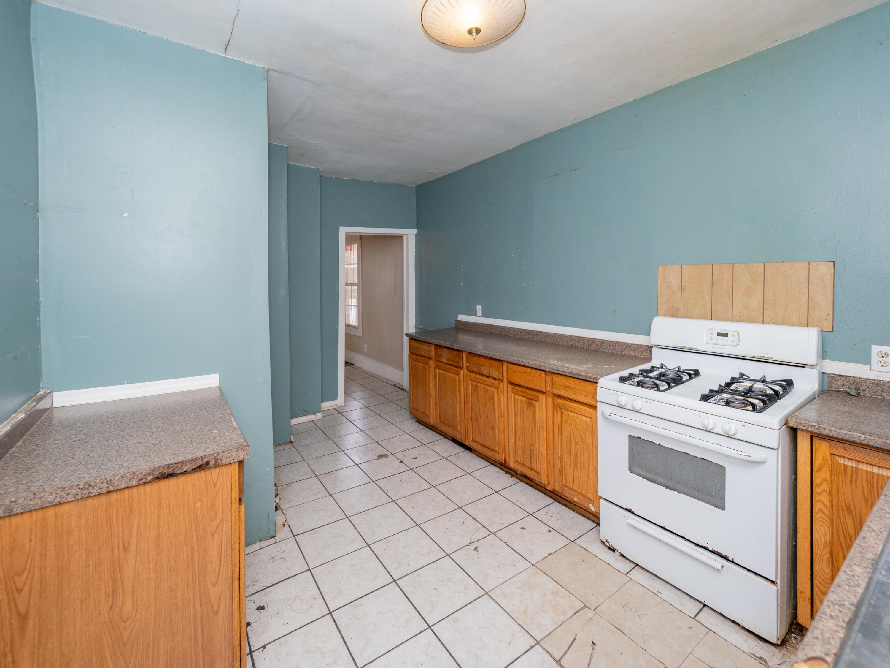 935 Osborne Street Kalamazoo, MI 49001 - Photo 16 of 40 935 Osborne St-109 (1)