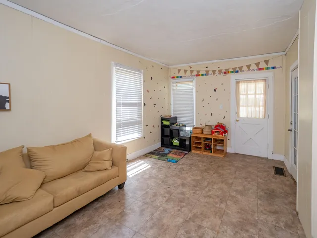 $149,000 | 935 Osborne Street, Kalamazoo, MI 49001