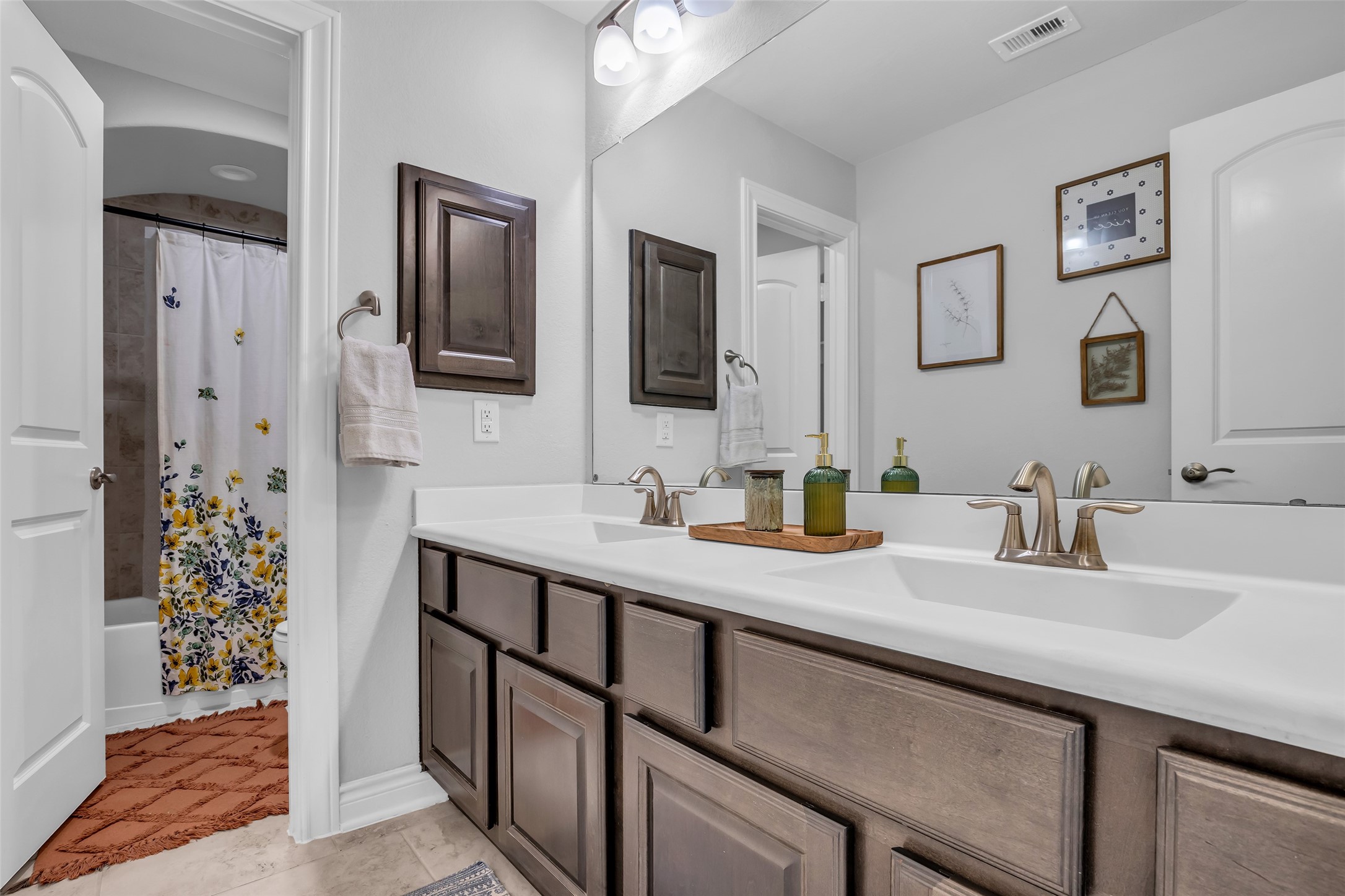12253 Seagrape Lane Conroe, TX 77304 - Photo 16 of 50