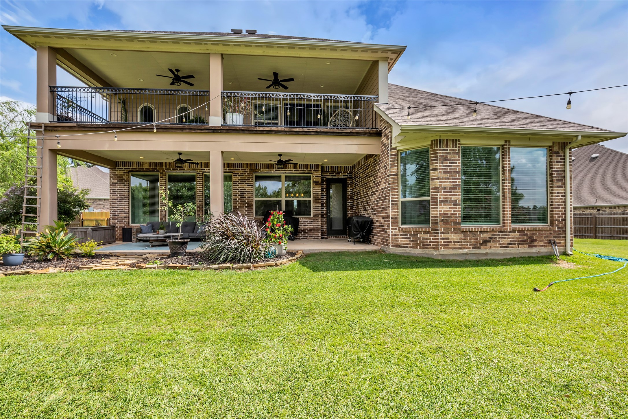 12253 Seagrape Lane Conroe, TX 77304 - Photo 3 of 50
