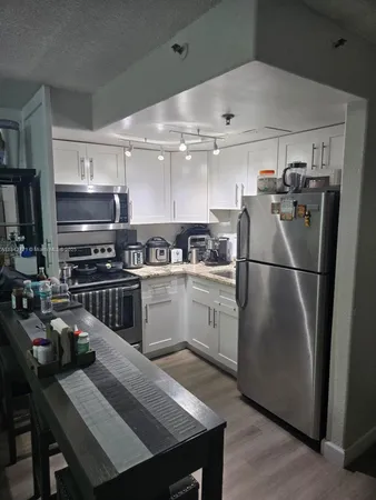 $200,000 | 16450 Northwest 2nd Avenue, Unit 310, Miami, FL 33169