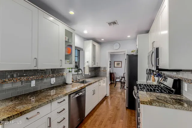 $634,000 | 702 West Cambridge Avenue, Phoenix, AZ 85007