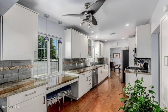 $634,000 | 702 West Cambridge Avenue, Phoenix, AZ 85007