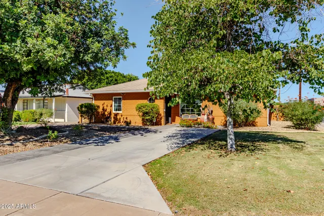 $634,000 | 702 West Cambridge Avenue, Phoenix, AZ 85007