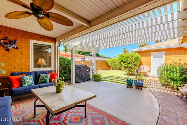 $634,000 | 702 West Cambridge Avenue, Phoenix, AZ 85007