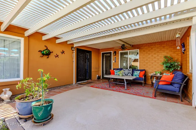 $634,000 | 702 West Cambridge Avenue, Phoenix, AZ 85007