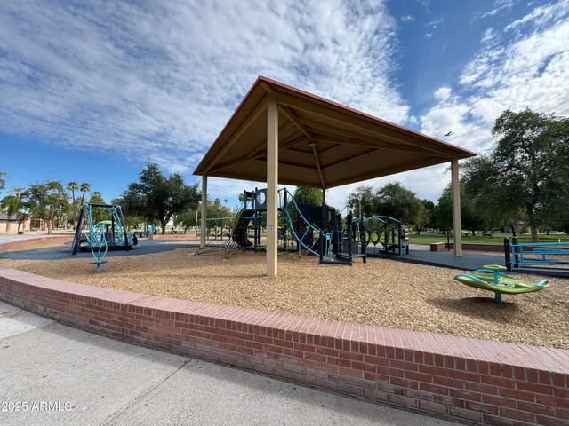 $634,000 | 702 West Cambridge Avenue, Phoenix, AZ 85007